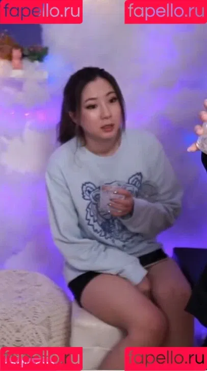 Fuslie Onlyfans Photo Gallery 