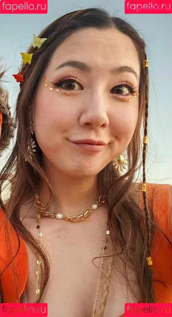 Fuslie Onlyfans Photo Gallery 