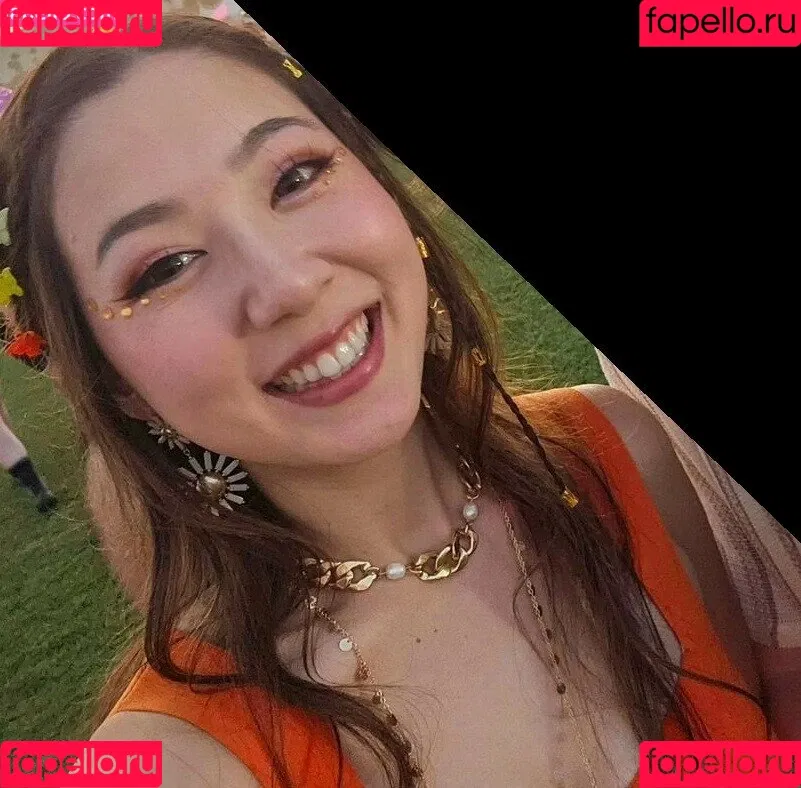 Fuslie Onlyfans Photo Gallery 