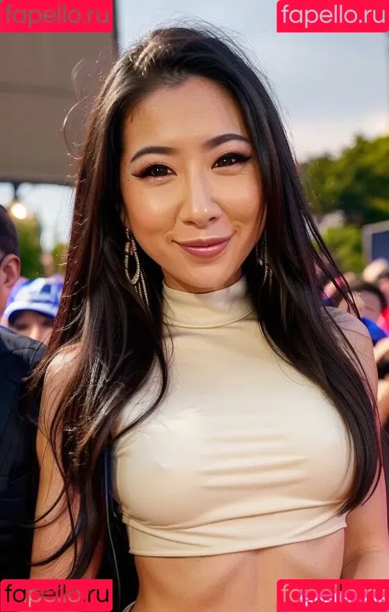 Fuslie Onlyfans Photo Gallery 