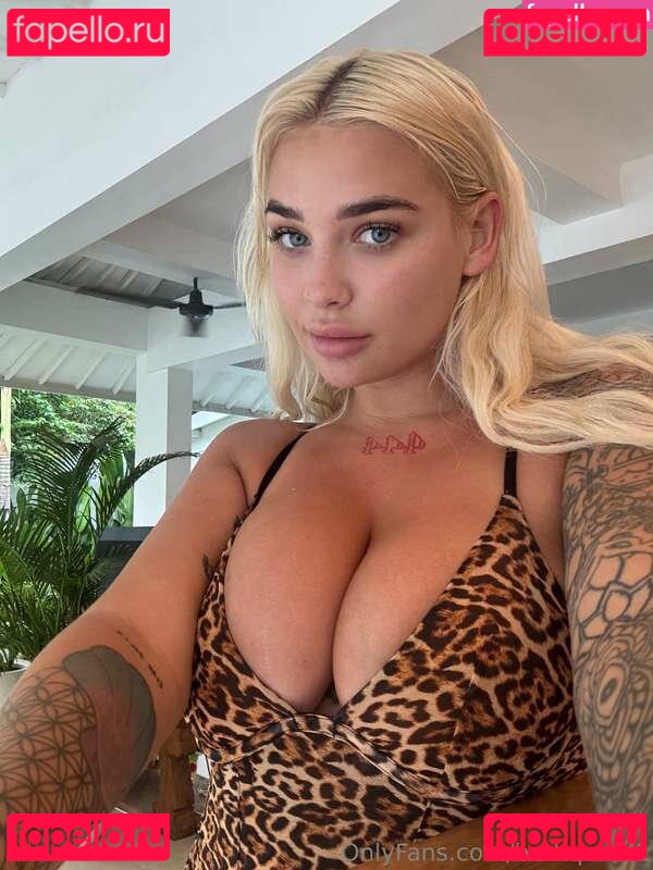 Bethquinnxoxo / bethquinn1 / bethquinnnx Onlyfans Photo Gallery 