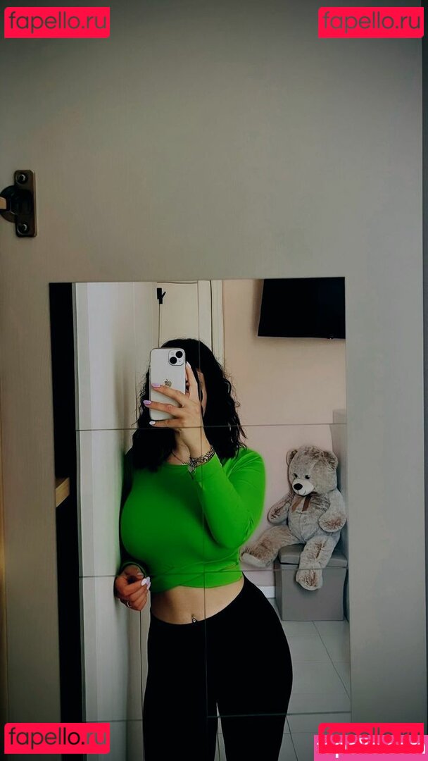 Martina L / happymomdiary / martina.of Onlyfans Photo Gallery 