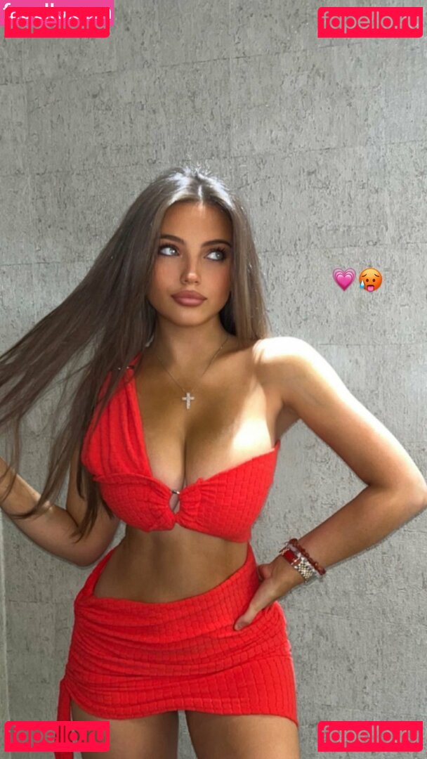 Lilli C / lilli.c.schweiger / lilyxcrz Onlyfans Photo Gallery 