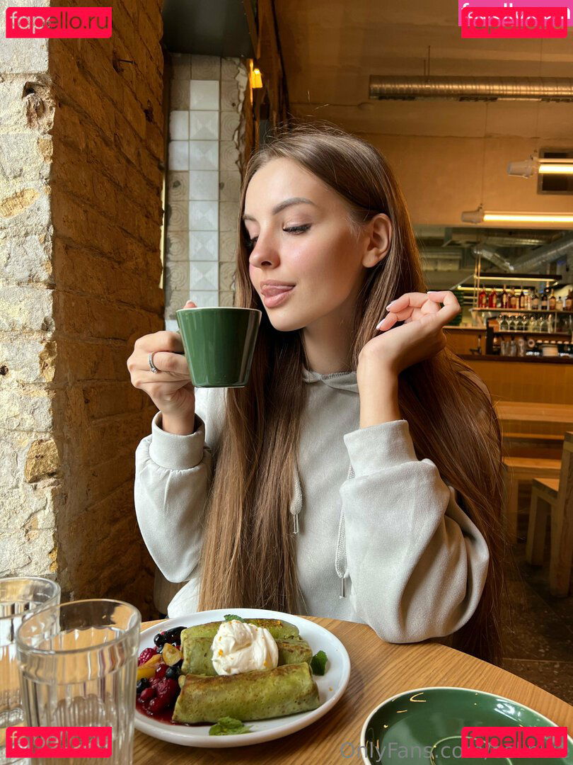 celinvie / hey.celine / reel Onlyfans Photo Gallery 