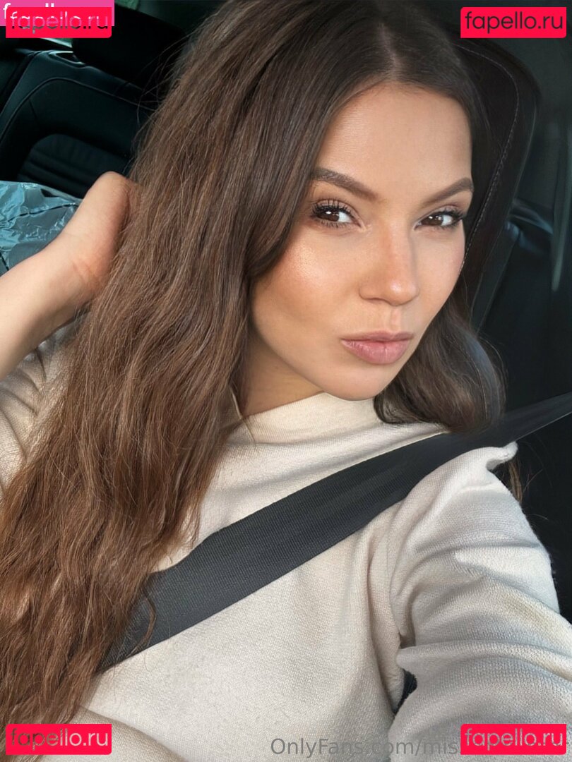 misshotwinter Onlyfans Photo Gallery 