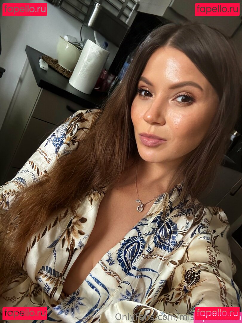 misshotwinter Onlyfans Photo Gallery 