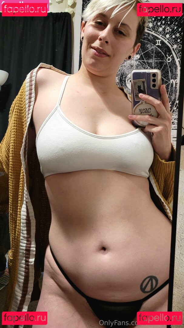 RaineWyrm Onlyfans Photo Gallery 