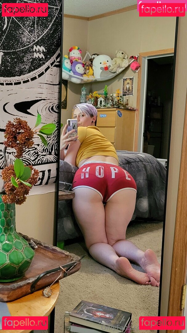 RaineWyrm Onlyfans Photo Gallery 