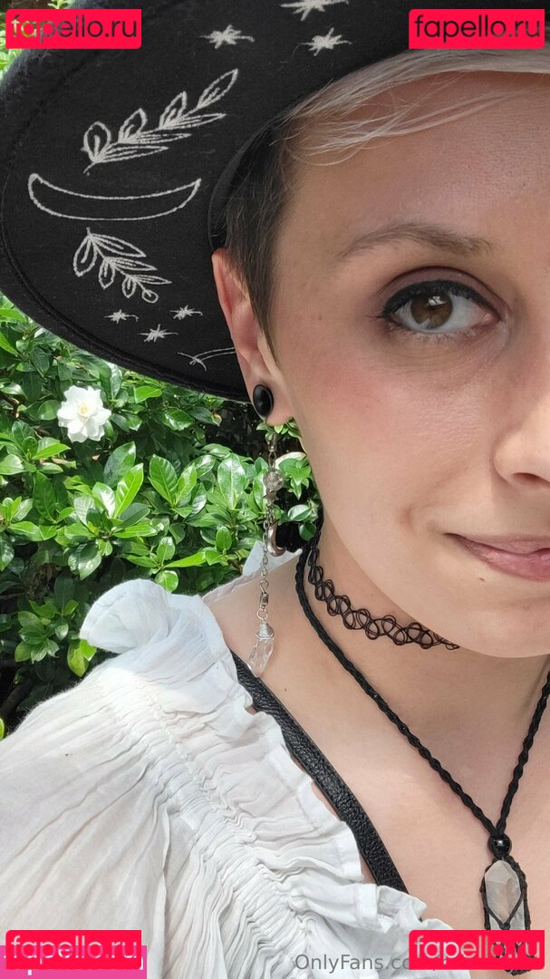 RaineWyrm Onlyfans Photo Gallery 