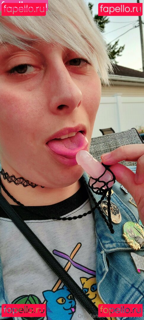 RaineWyrm Onlyfans Photo Gallery 