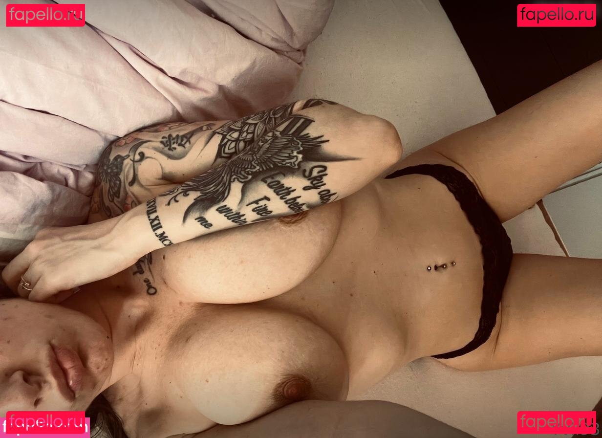 Yvii93 Onlyfans Photo Gallery 