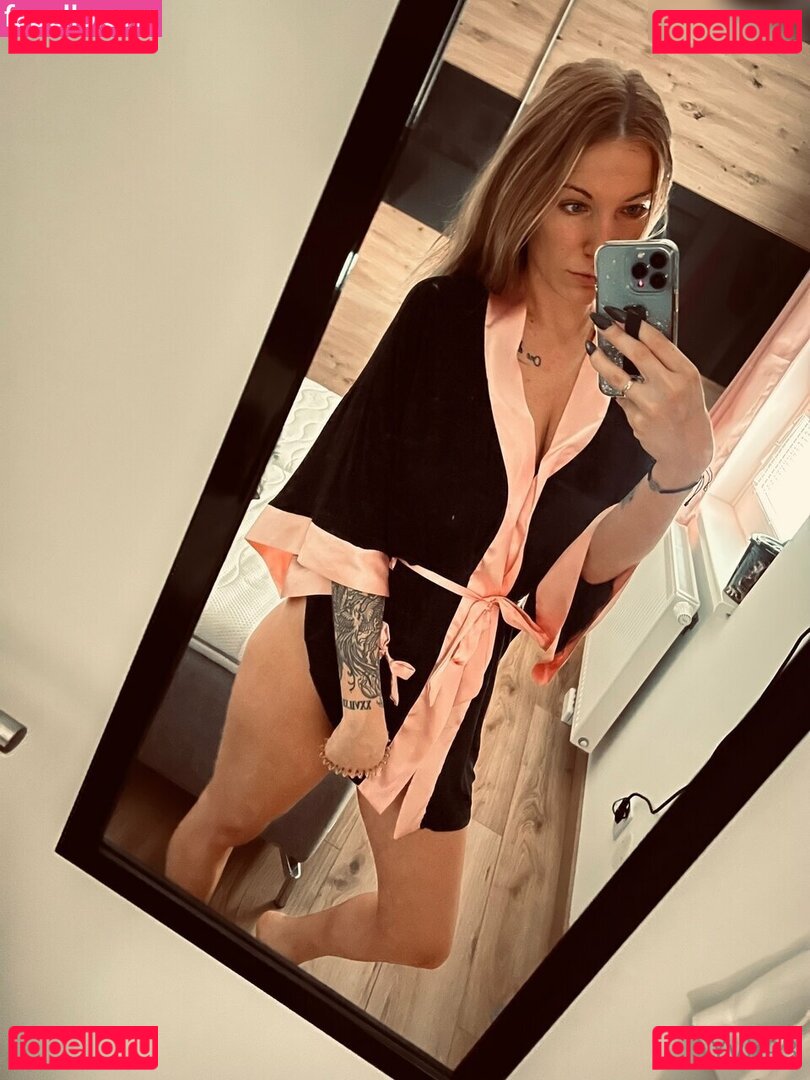 Yvii93 Onlyfans Photo Gallery 