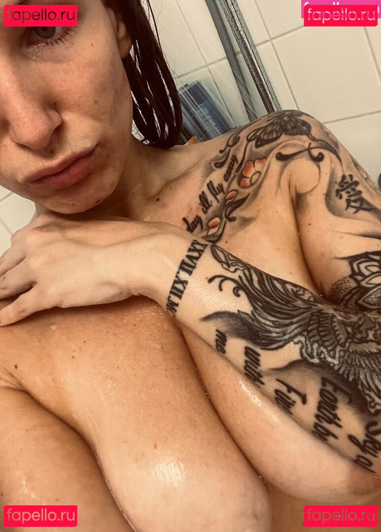 Yvii93 Onlyfans Photo Gallery 