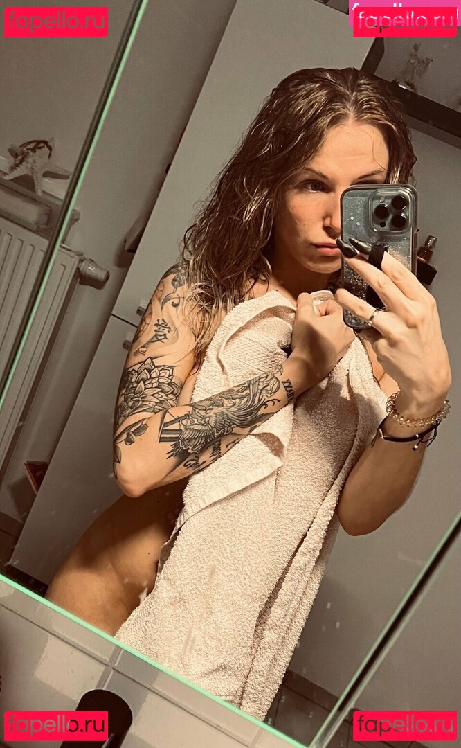 Yvii93 Onlyfans Photo Gallery 