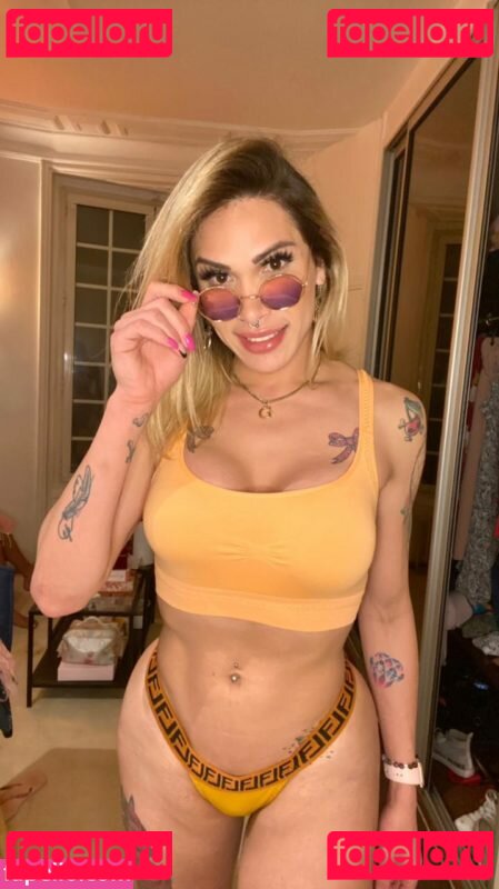 Sophia Ferraz / sophiaferraz25 / sophiaferraz_real