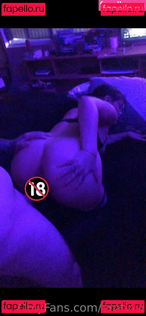 erotiniii / evaniniii Onlyfans Photo Gallery 