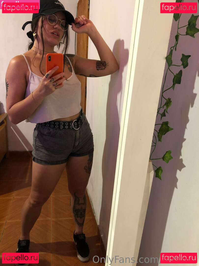 erotiniii / evaniniii Onlyfans Photo Gallery 