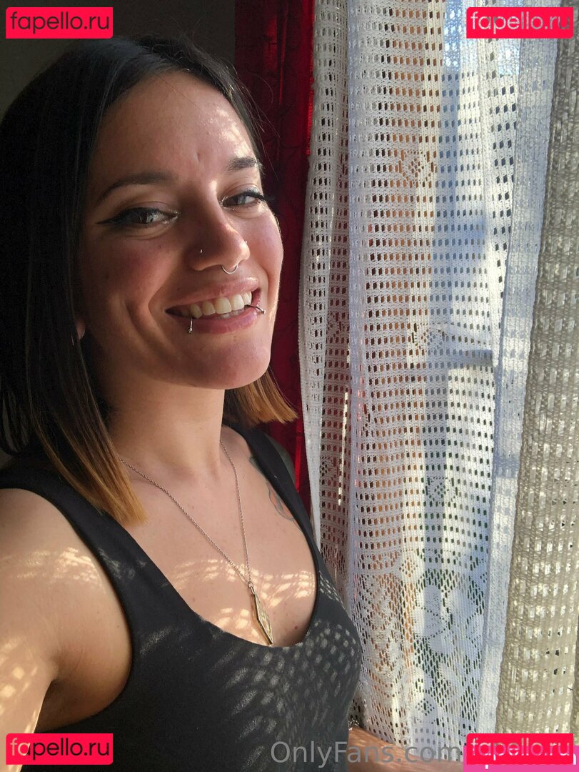 erotiniii / evaniniii Onlyfans Photo Gallery 