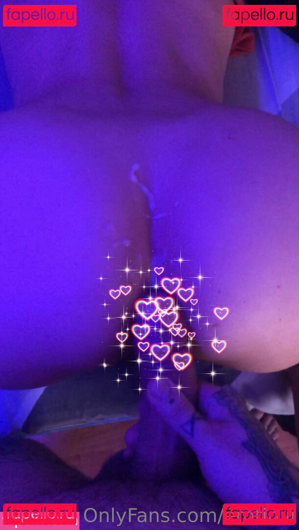 erotiniii / evaniniii Onlyfans Photo Gallery 