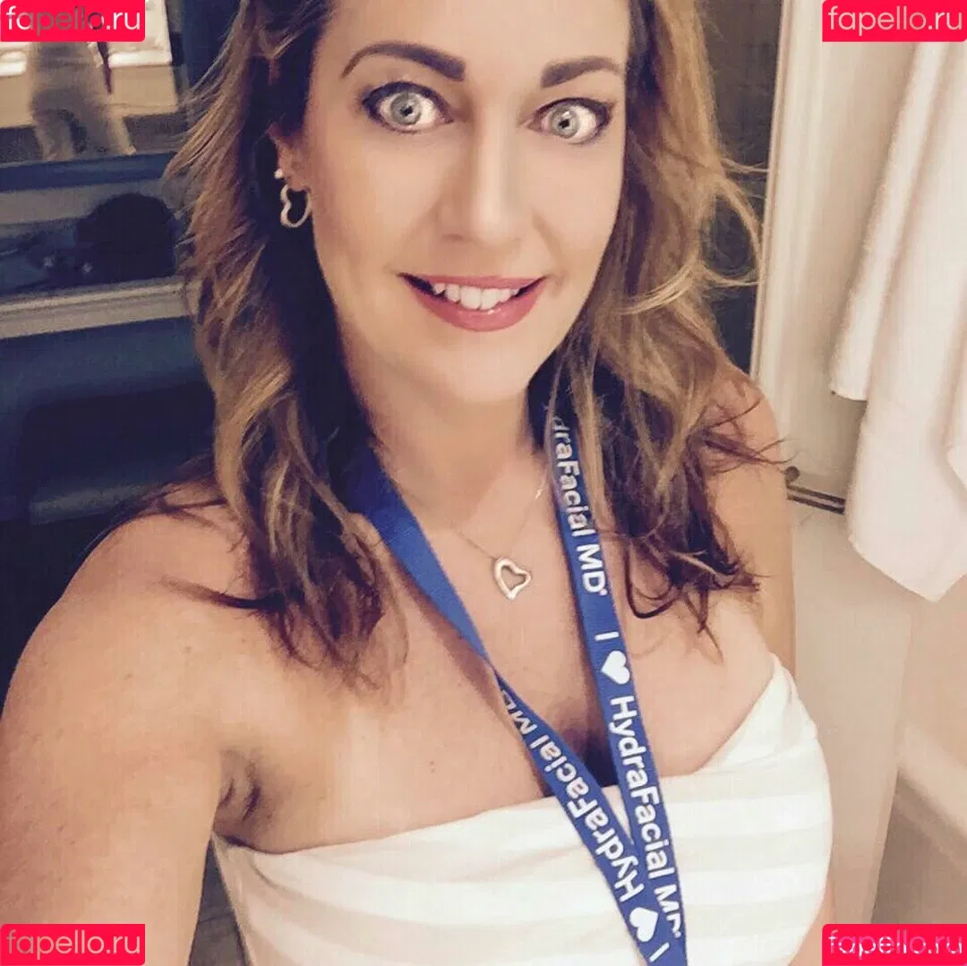 KellyK Onlyfans Photo Gallery 