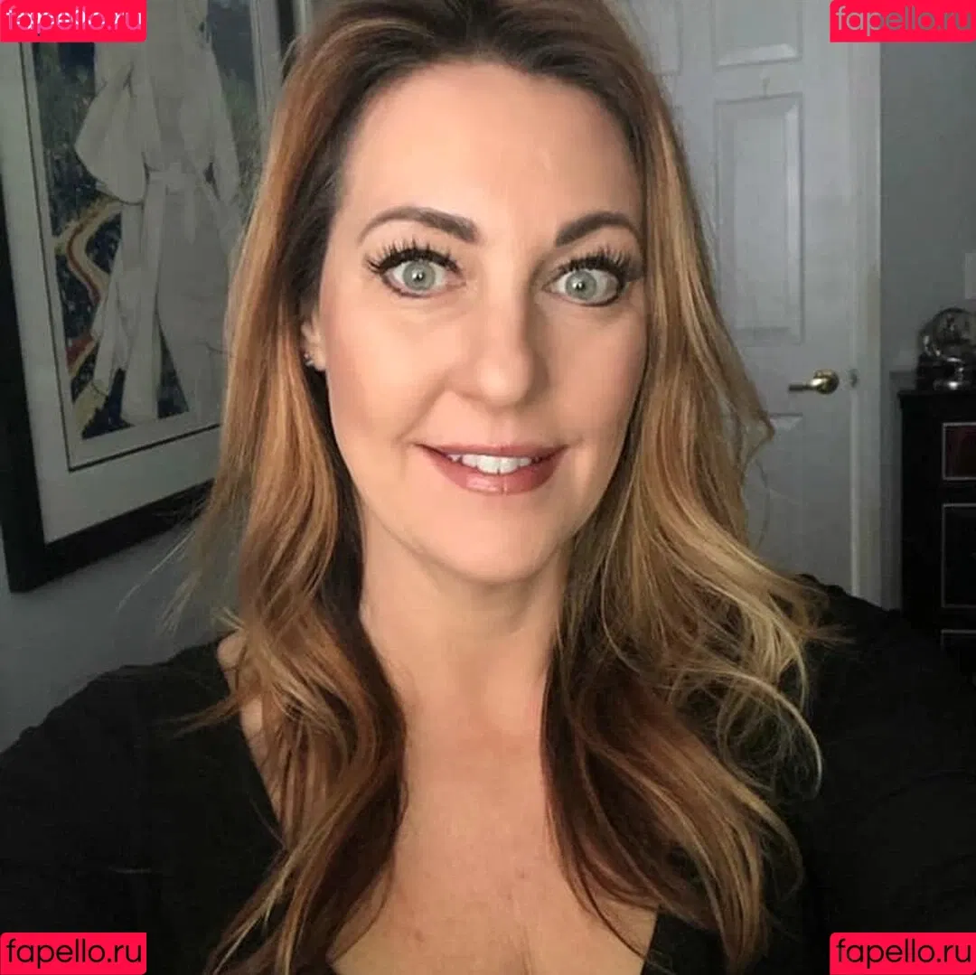 KellyK Onlyfans Photo Gallery 