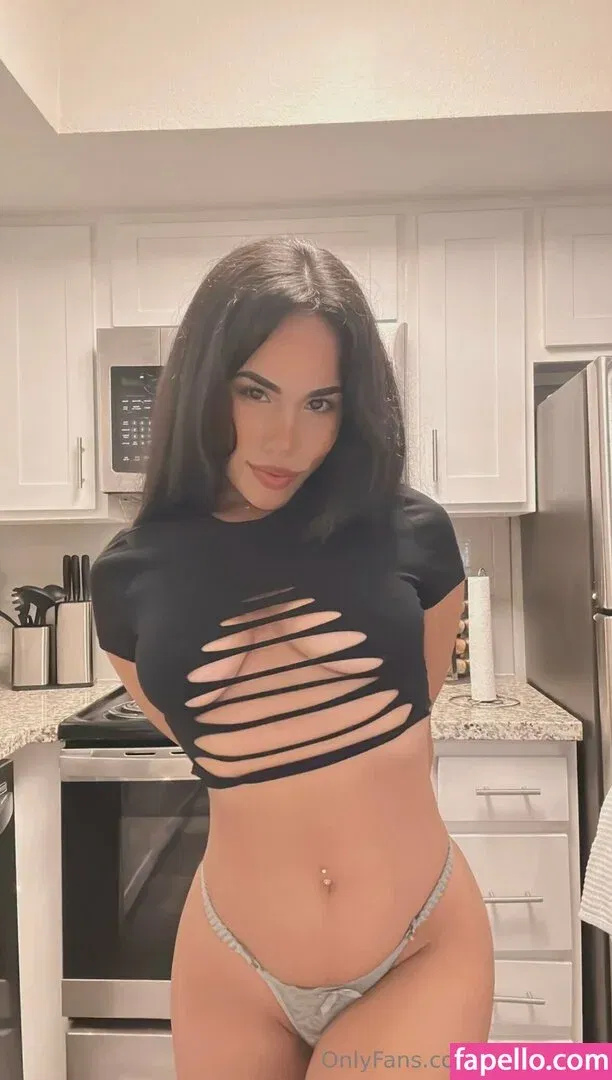 KellyK Onlyfans Photo Gallery 