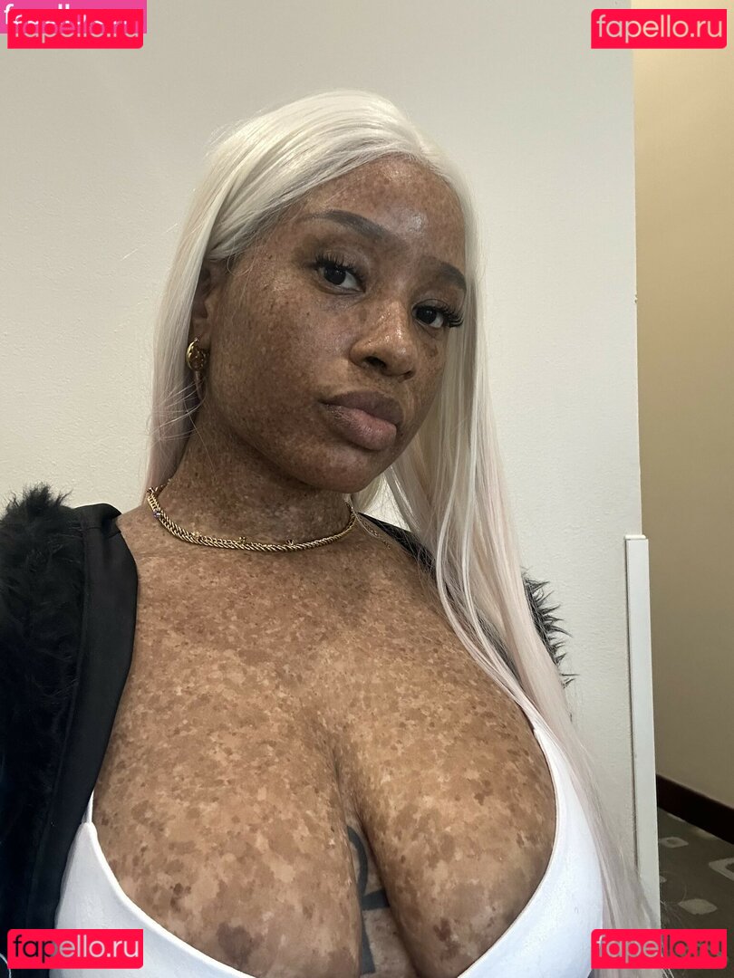 freckled47 / freckledn / sweetspinkles471 Onlyfans Photo Gallery 