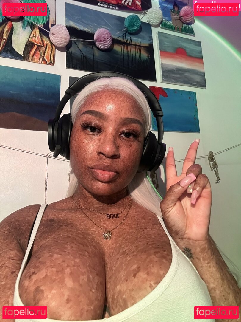 freckled47 / freckledn / sweetspinkles471 Onlyfans Photo Gallery 