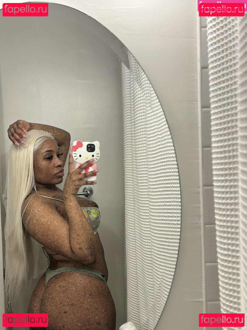 freckled47 / freckledn / sweetspinkles471 Onlyfans Photo Gallery 