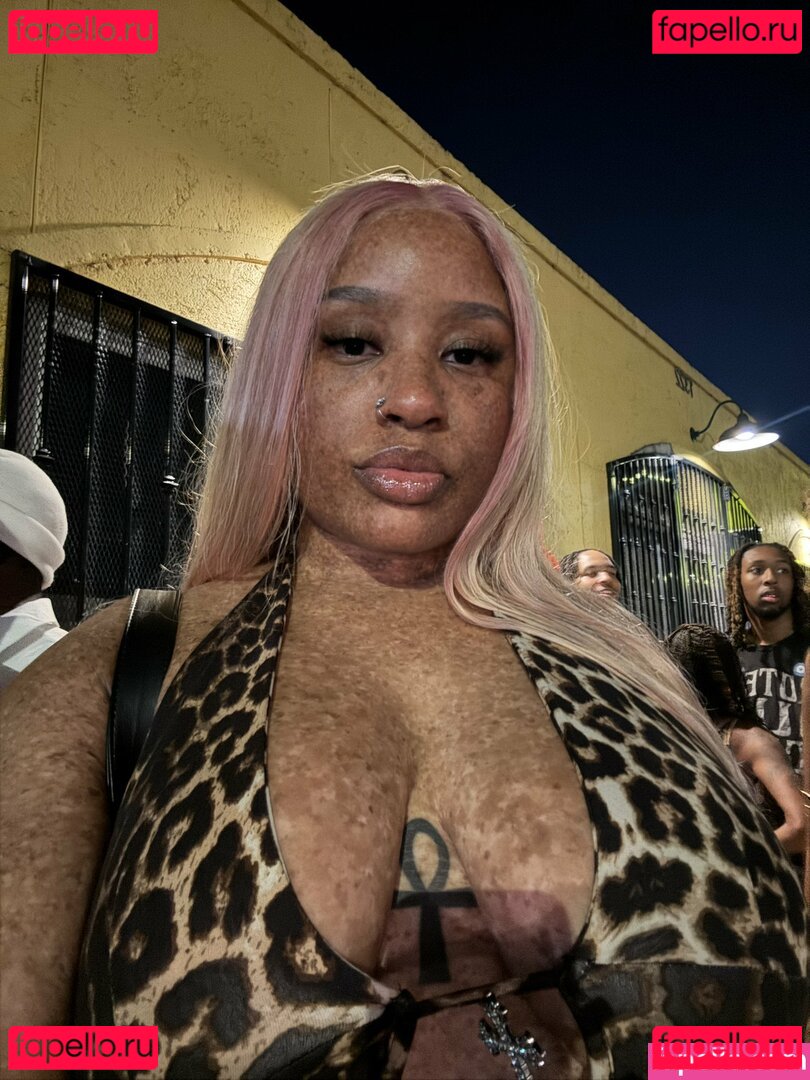 freckled47 / freckledn / sweetspinkles471 Onlyfans Photo Gallery 