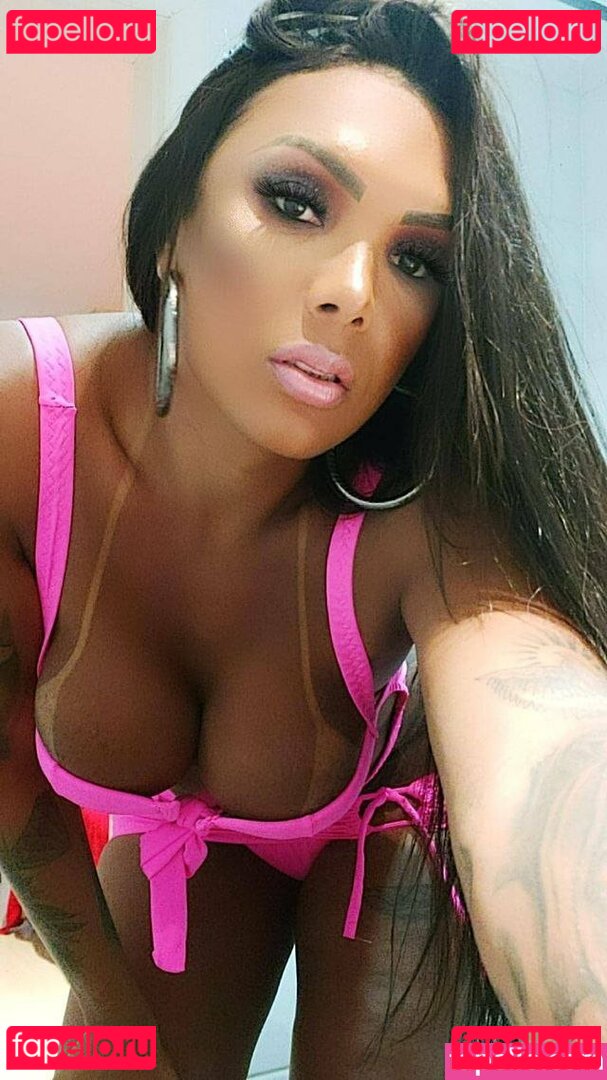 tsroberta Onlyfans Photo Gallery 