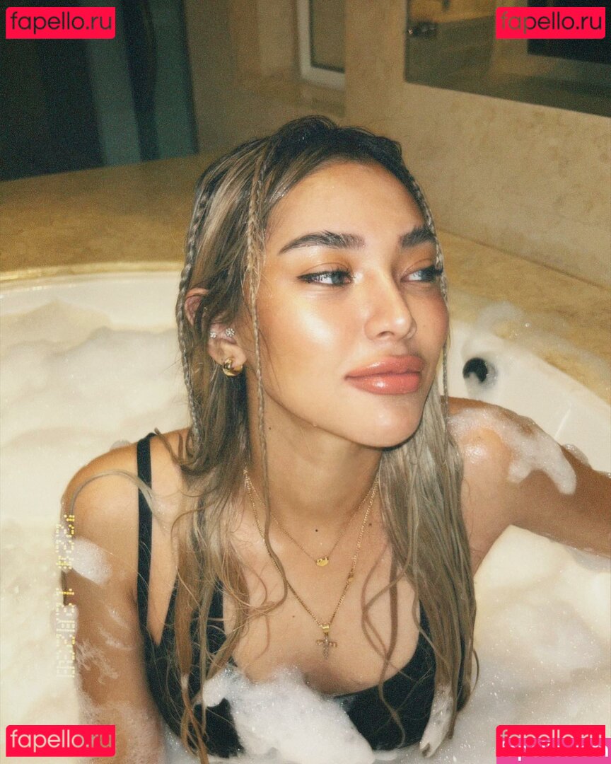 Christine Samson / christinesamsonn Onlyfans Photo Gallery 