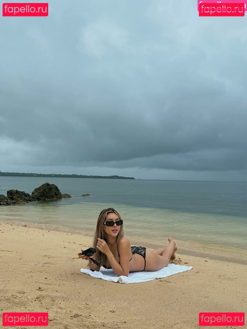 Christine Samson / christinesamsonn Onlyfans Photo Gallery 