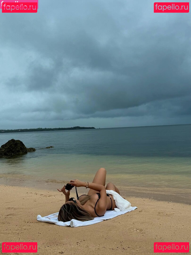 Christine Samson / christinesamsonn Onlyfans Photo Gallery 