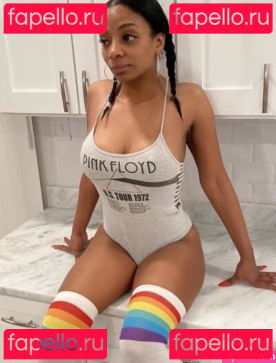 QuietMoney / QuietMoney-68 / Veronica Santiago / dot_quietmoney / veronicadime68 Onlyfans Photo Gallery 