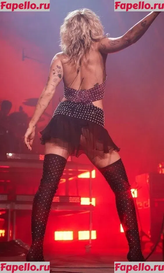 Miley Cyrus Onlyfans Photo Gallery 