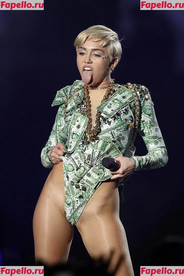Miley Cyrus Onlyfans Photo Gallery 