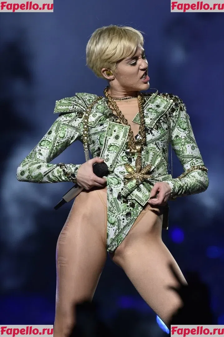Miley Cyrus Onlyfans Photo Gallery 