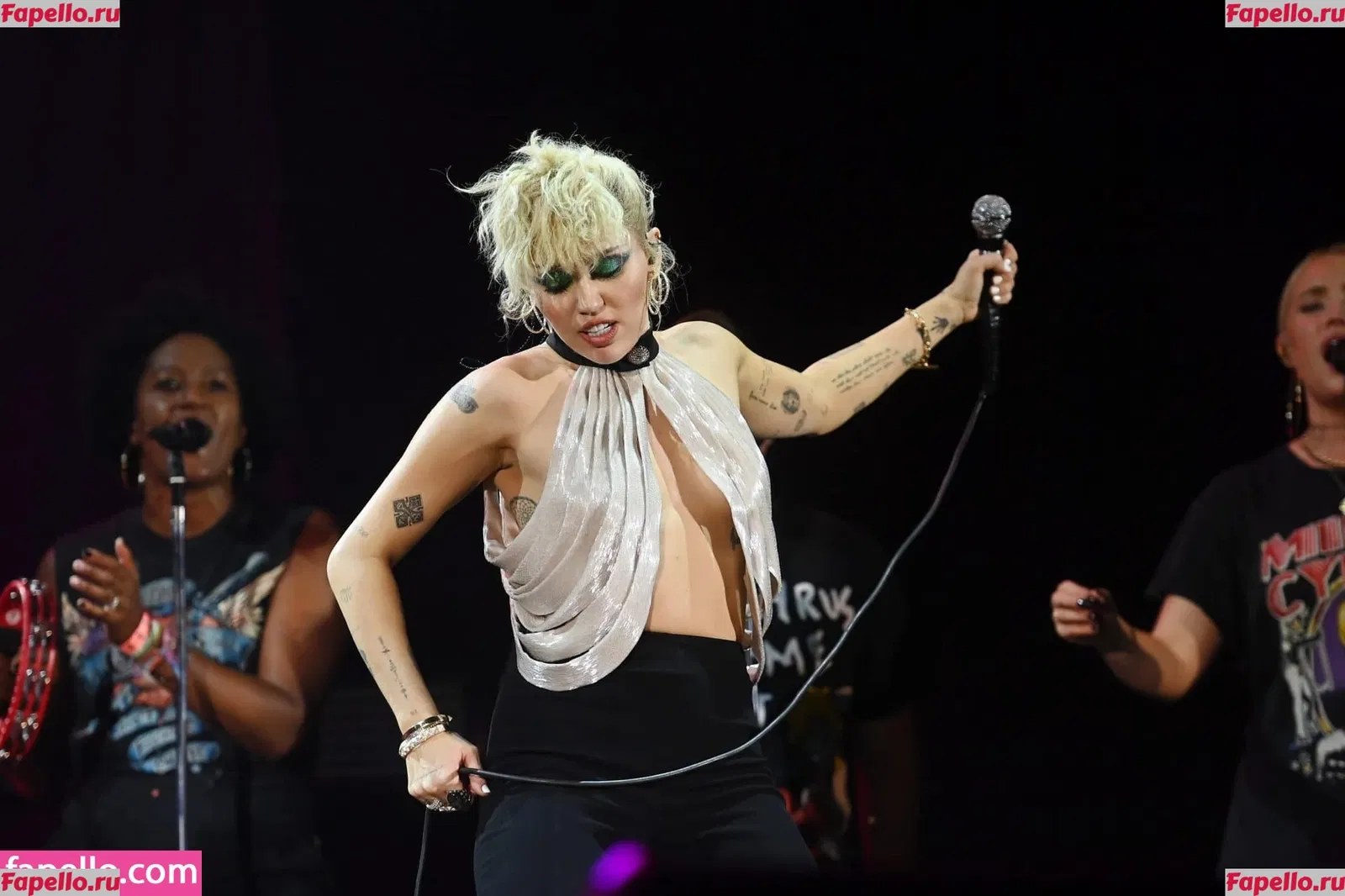 Miley Cyrus Onlyfans Photo Gallery 