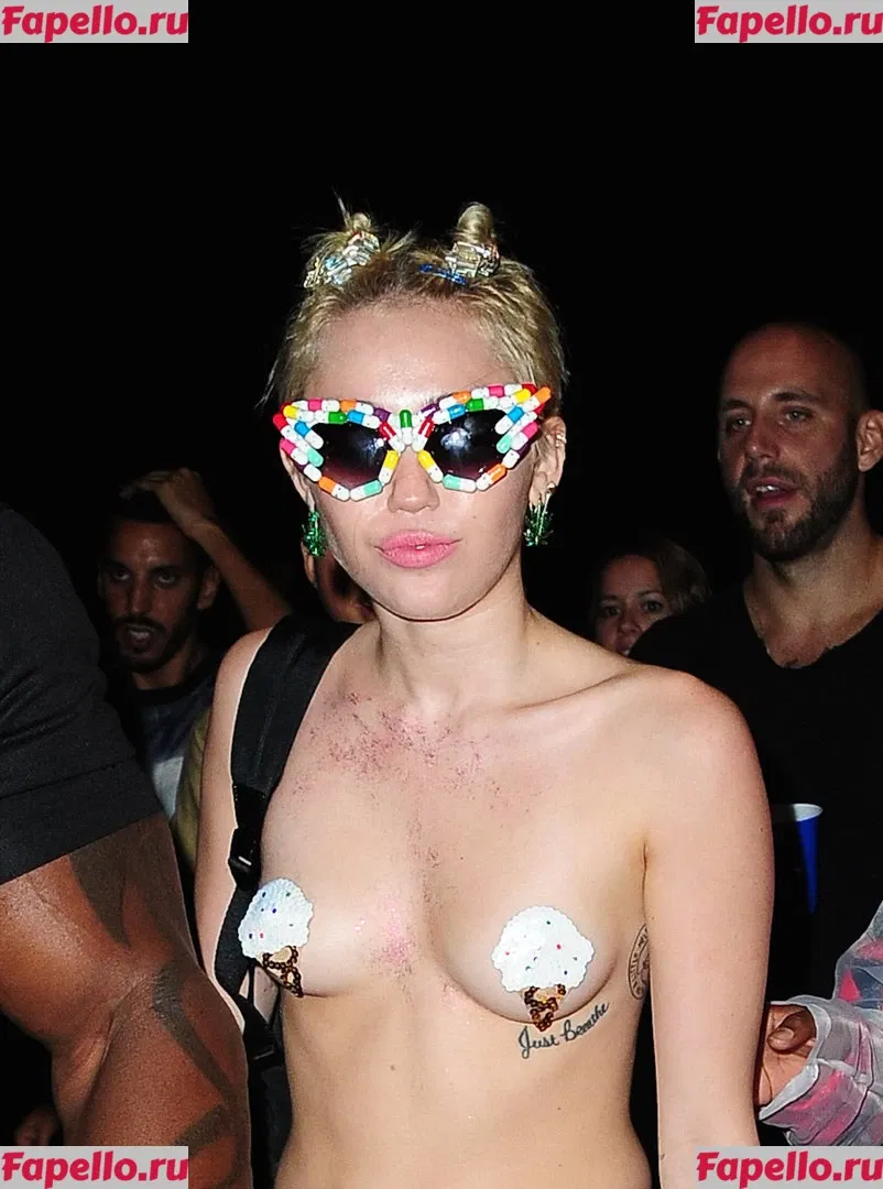Miley Cyrus Onlyfans Photo Gallery 