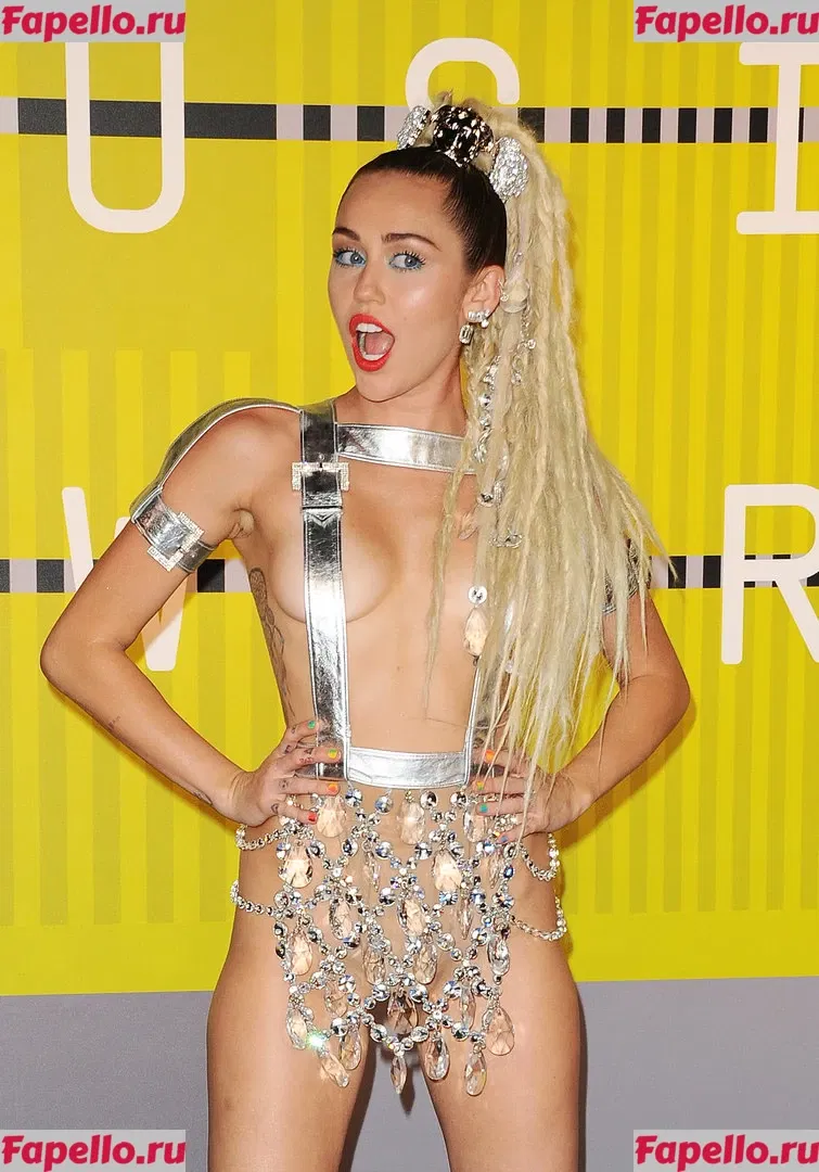 Miley Cyrus Onlyfans Photo Gallery 