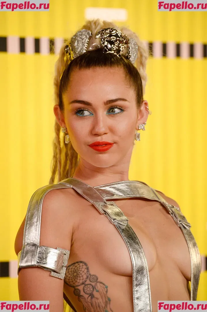 Miley Cyrus Onlyfans Photo Gallery 