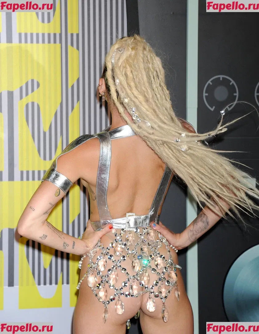Miley Cyrus Onlyfans Photo Gallery 