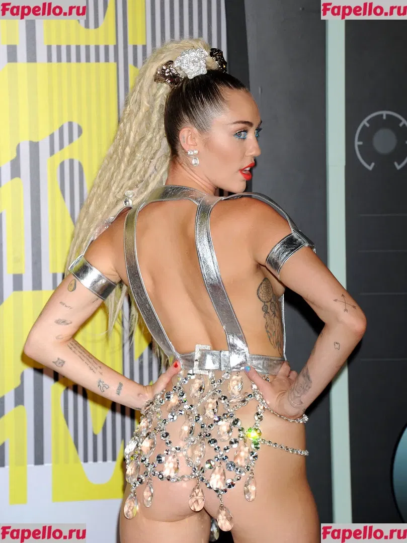 Miley Cyrus Onlyfans Photo Gallery 