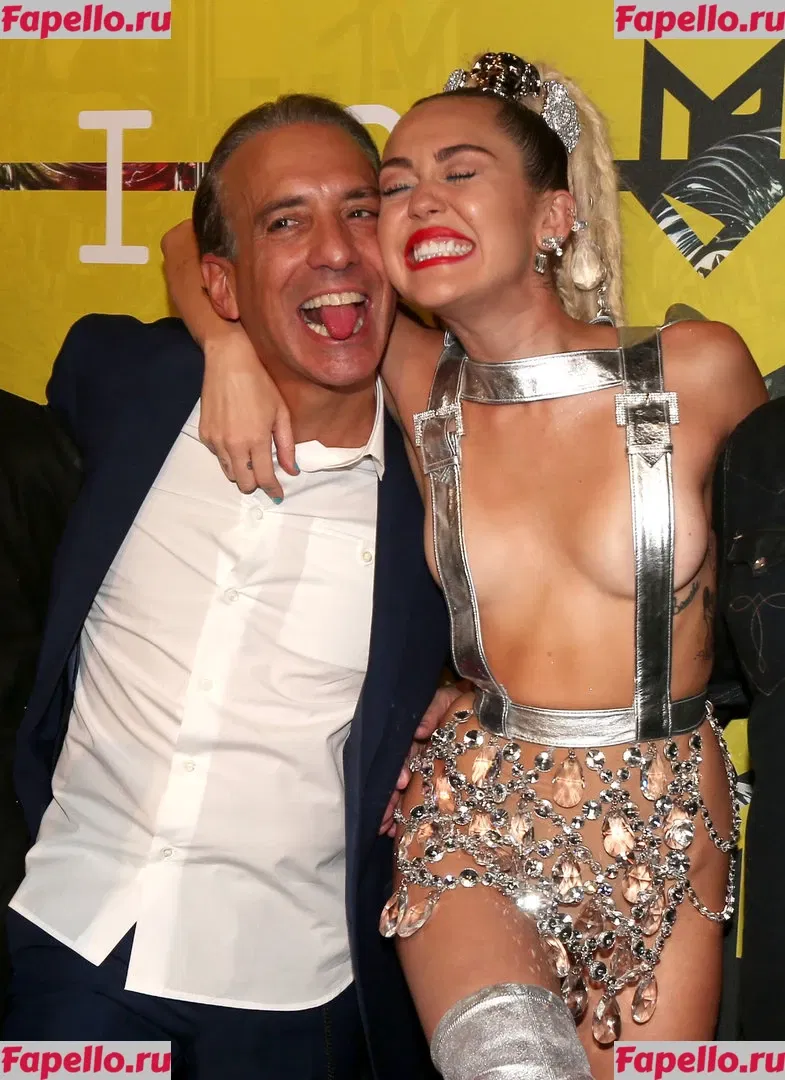 Miley Cyrus Onlyfans Photo Gallery 
