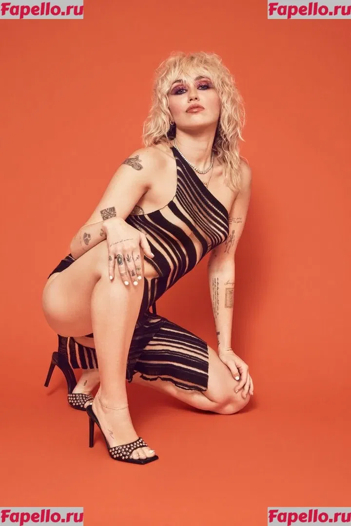 Miley Cyrus Onlyfans Photo Gallery 