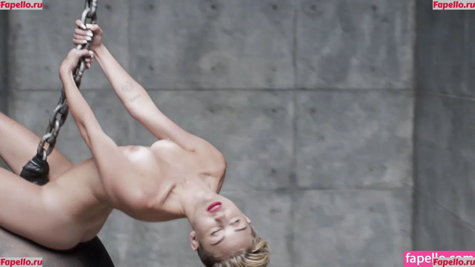 Miley Cyrus Onlyfans Photo Gallery 