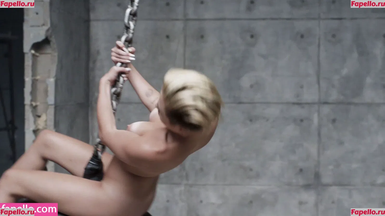 Miley Cyrus Onlyfans Photo Gallery 