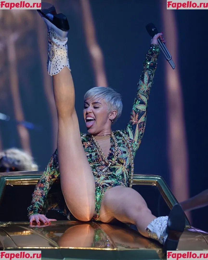Miley Cyrus Onlyfans Photo Gallery 
