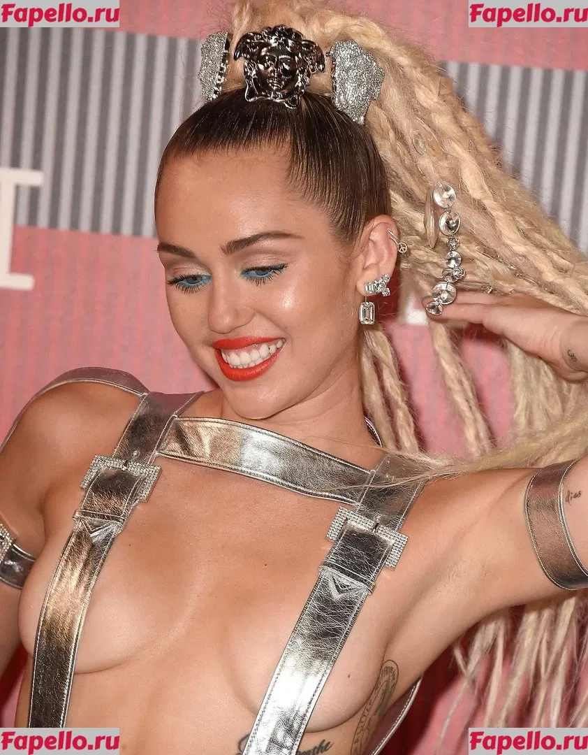 Miley Cyrus Onlyfans Photo Gallery 
